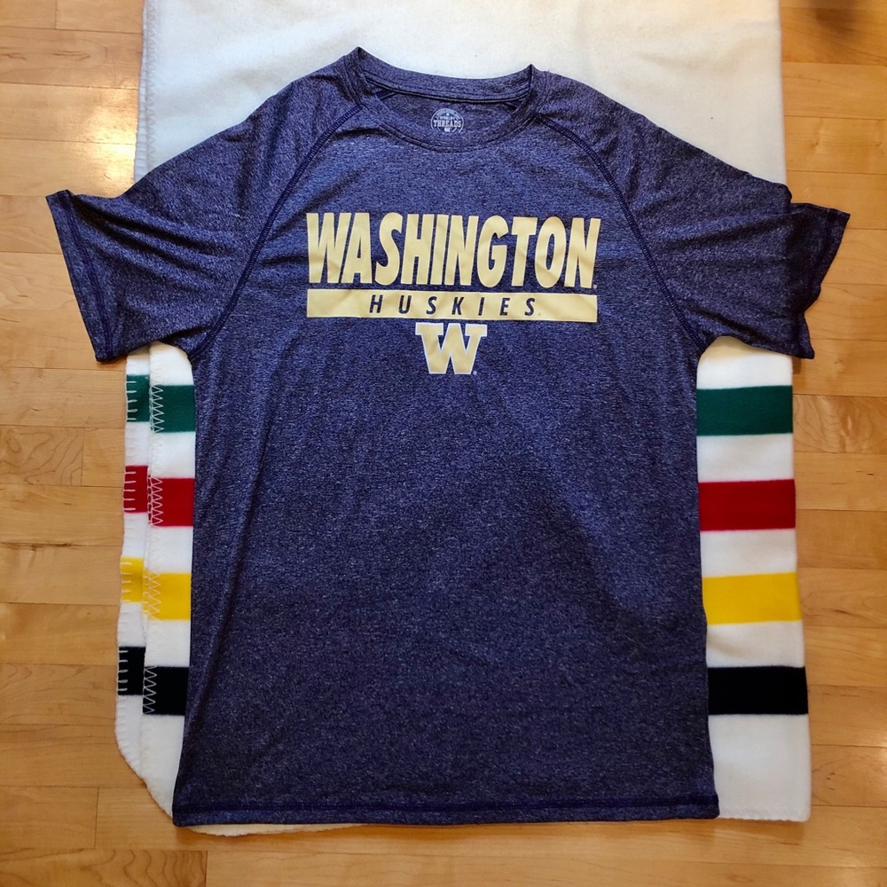 Washington Huskies men’s T-shirt